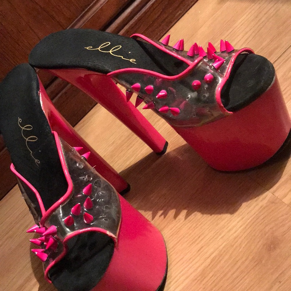 Ellie shoes 7" worn